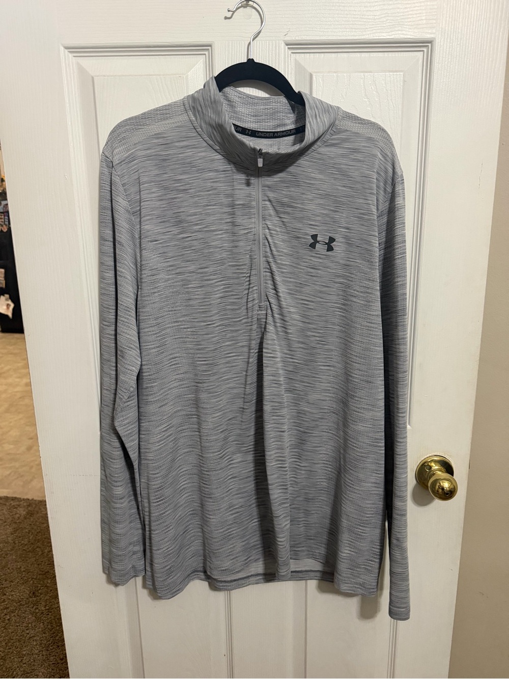 Under Armour Men’s Light Heather Gray Quarter-Zip Performance Top